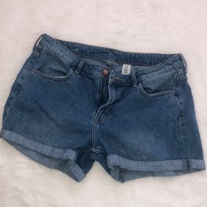 H&M regular waist shorts